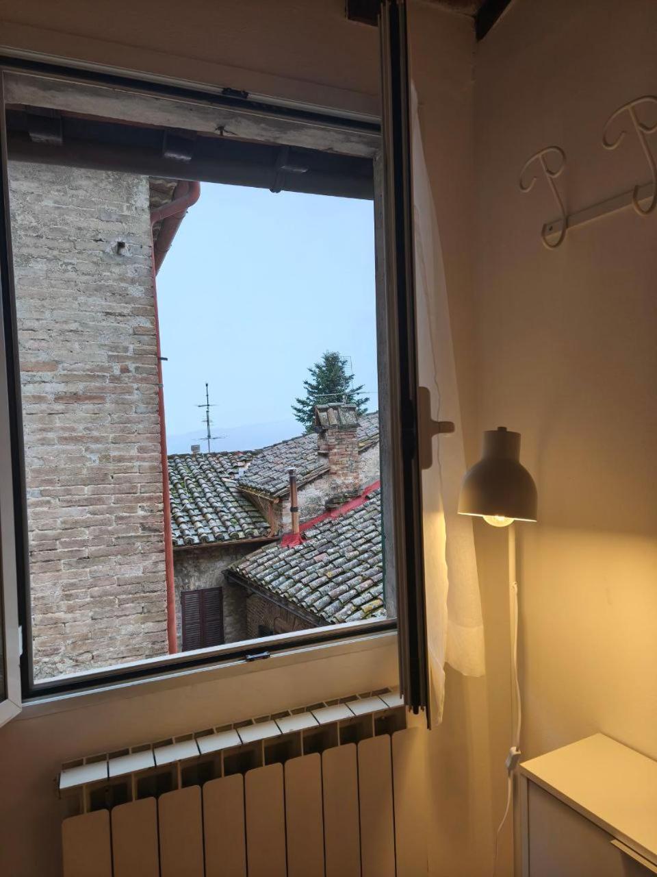 La Tana Del Priore Perugia Exterior foto