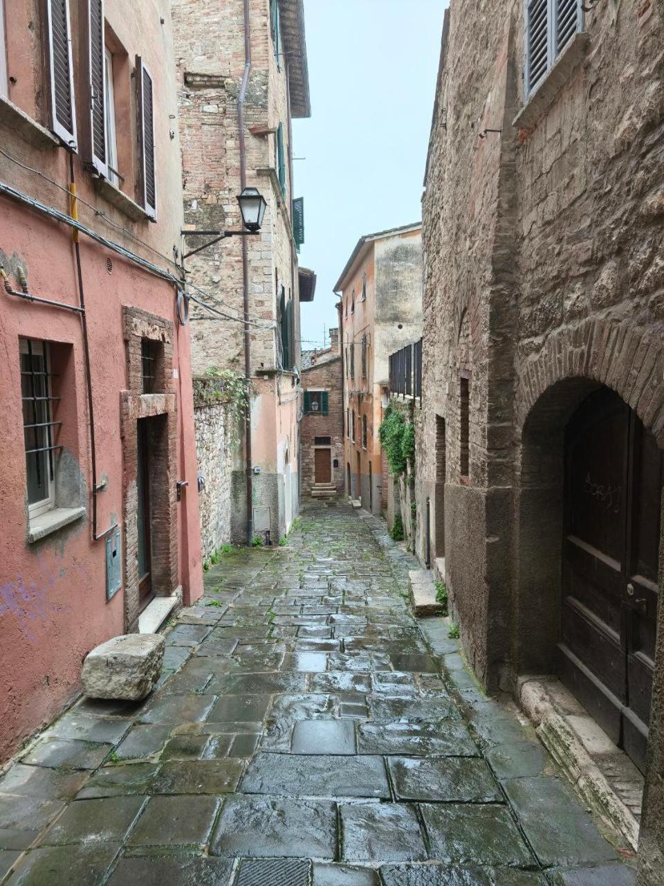 La Tana Del Priore Perugia Exterior foto